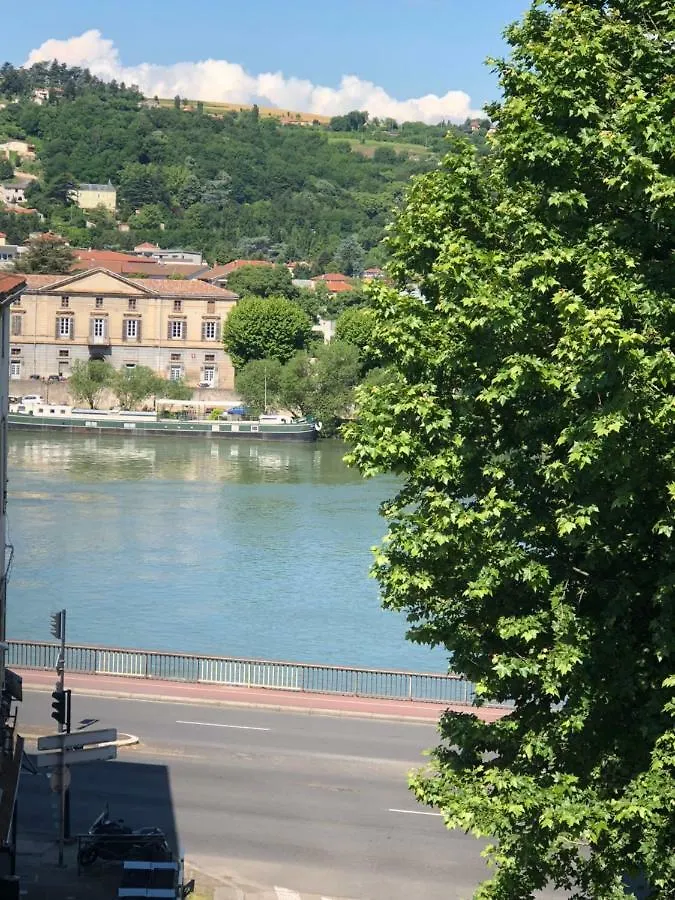 Suite Au Bord Du Rhone 비엔 0*,  프랑스